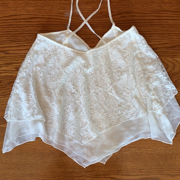 Abrecrombe & Fitch Medium White Lace Tank Top - Picture 2 of 2
